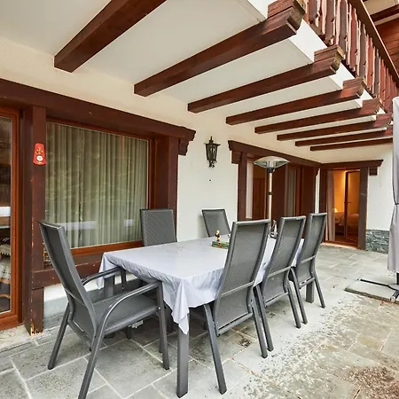 Route De Tsarbouye 17, 4br, Les Dauphinelles Appartement