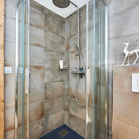 Route De Tsarbouye 17, 4br, Les Dauphinelles * كرانز مونتانا