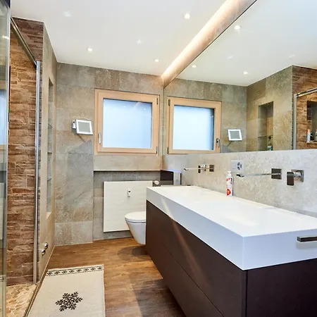Route De Tsarbouye 17, 4br, Les Dauphinelles Appartement
