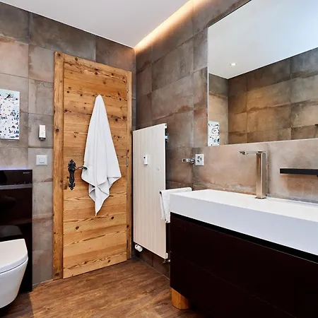 Route De Tsarbouye 17, 4br, Les Dauphinelles شقة *