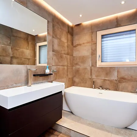 Apartament Route De Tsarbouye 17, 4br, Les Dauphinelles