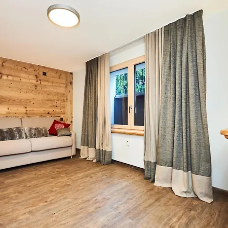 Route De Tsarbouye 17, 4br, Les Dauphinelles Apartament Crans-Montana